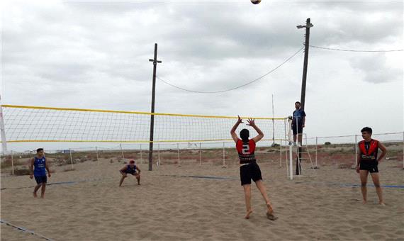 مسابقات والیبال ساحلی گیلان در بندرکیاشهر برگزار شد