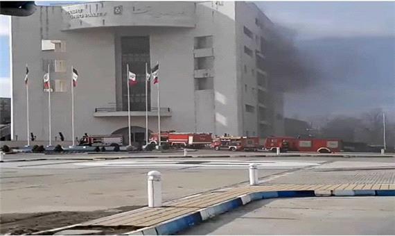 آتش سوزی در ساختمان مرکزی شهرداری رشت